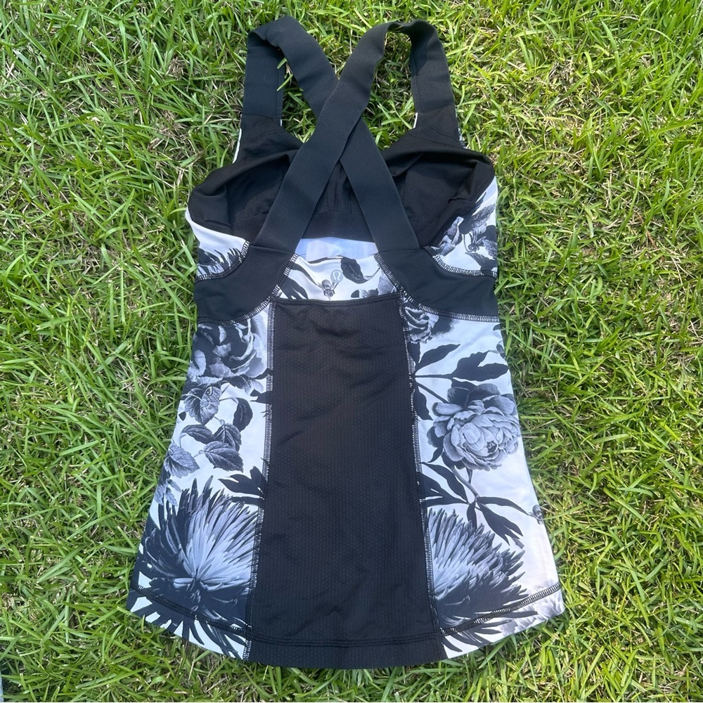 🌟Lululemon Push Ur Limits Tank🌟 - Picture 8 of 14